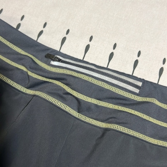 Athleta Running Shorts. Size Large. - Picture 4 of 12